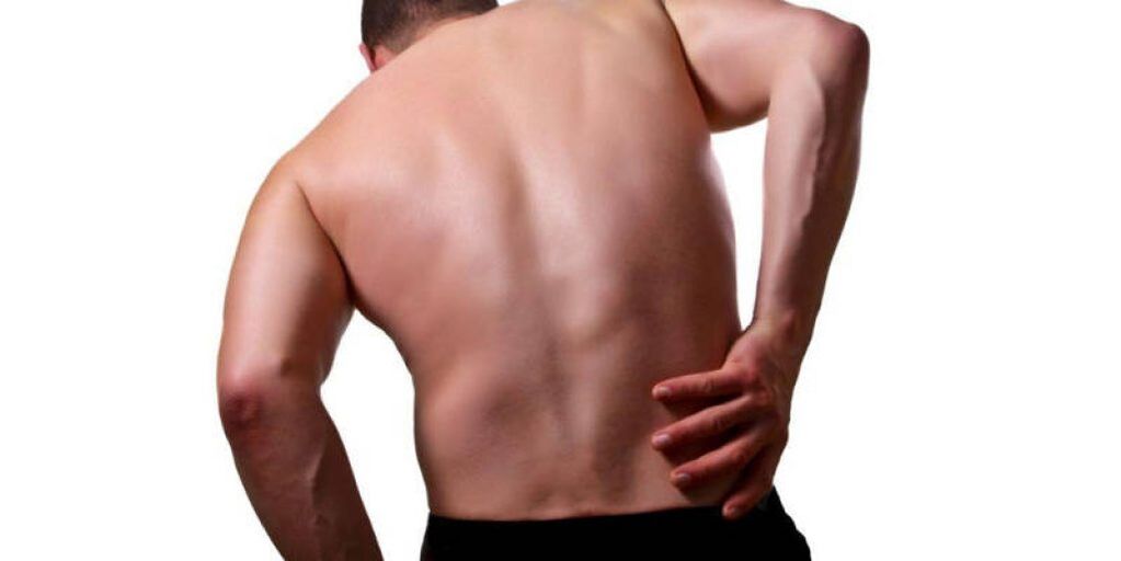 La douleur dans la région lombaire droite est souvent causée par des lésions des organes internes